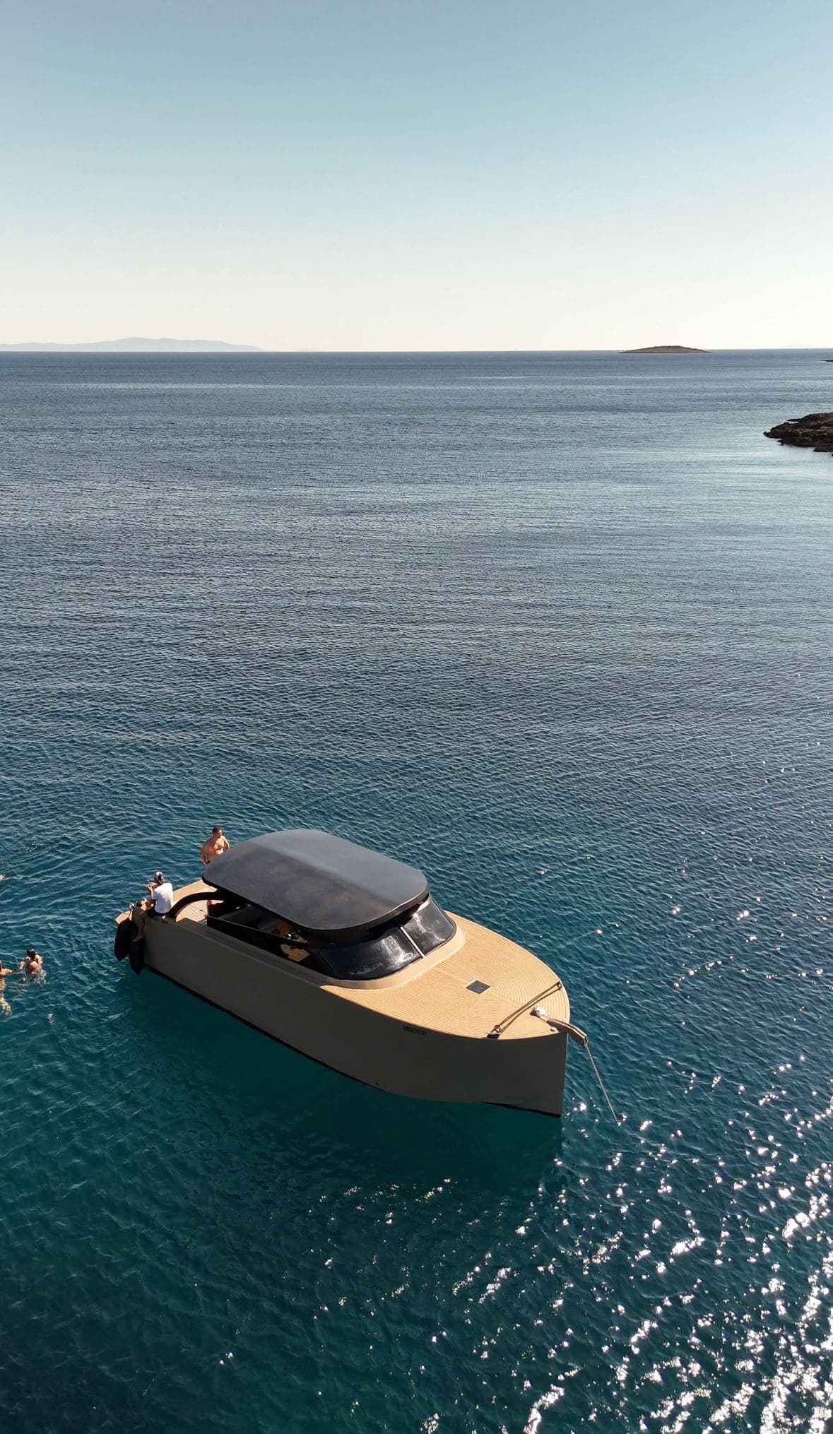 Felix 37 Buenaventura speedboat — Rebelde Boats private charter from Split, Croatia