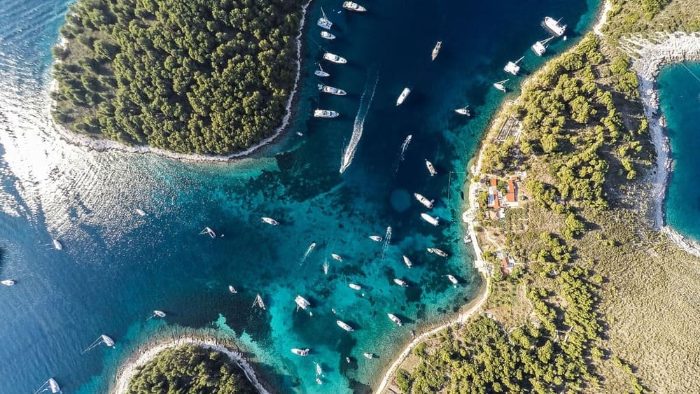 Drifting alongside hidden coves around the Drvenik archipelago